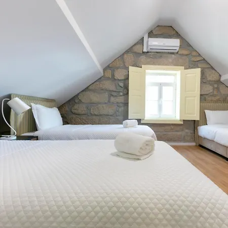 Casa Amarela Suites