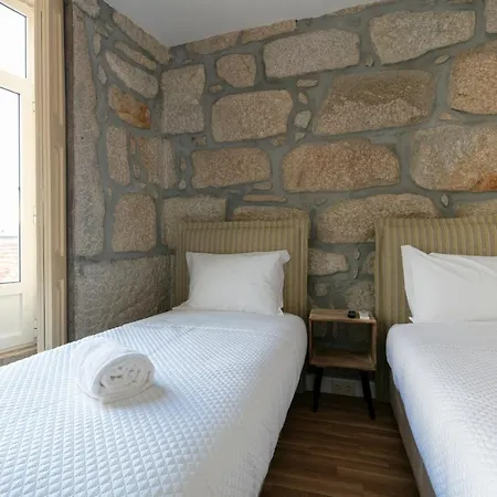 Casa Amarela Suites 公寓 *