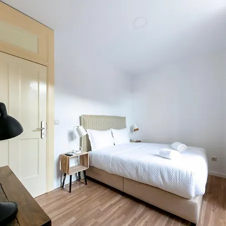 Casa Amarela Suites *