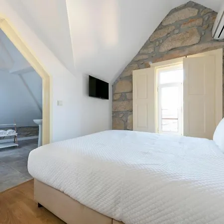 Casa Amarela Suites 公寓 *